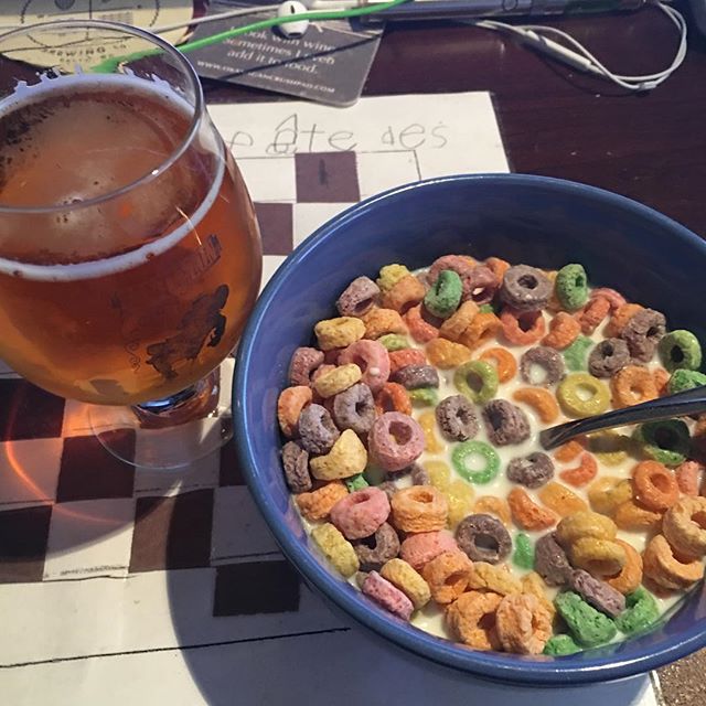 Dinner for champions frootloops and beer
